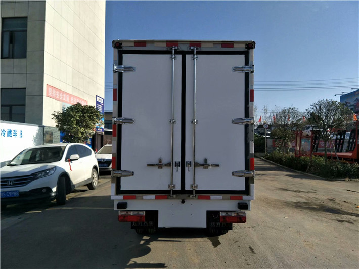 東風(fēng)途逸（3.5米）冷藏車（國(guó)六）