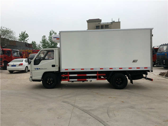 江鈴新順達(dá)（4.2米）冷藏車