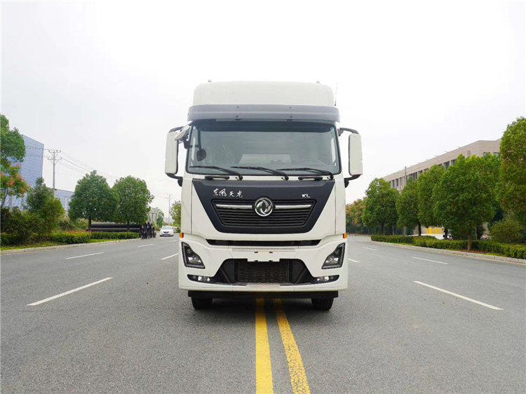 東風(fēng)天龍前四后八9.6米冷藏車