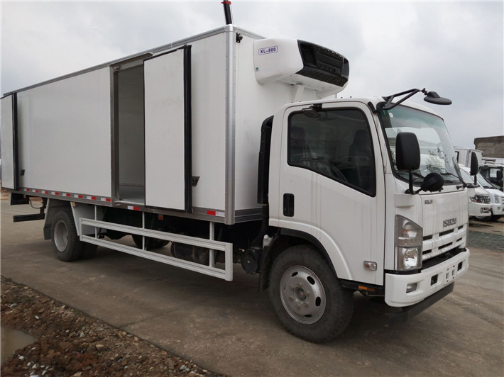 慶鈴五十鈴700P（6.8米）冷藏車