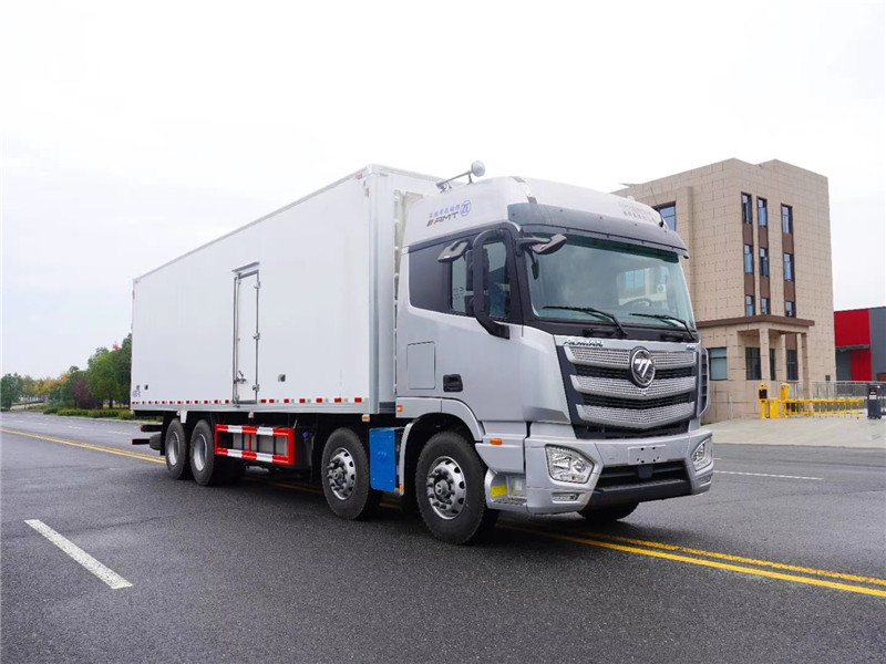 福田EST前四后八9.6米冷藏車