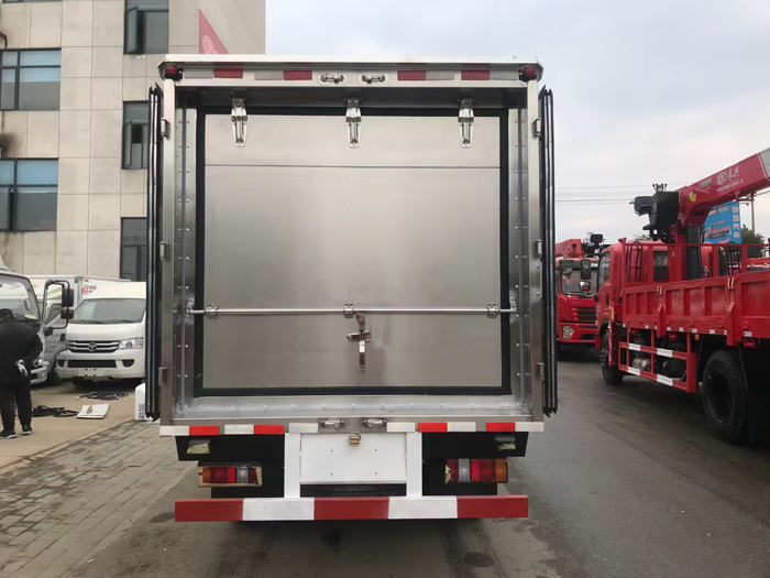 江鈴順達醫(yī)療廢物轉運車